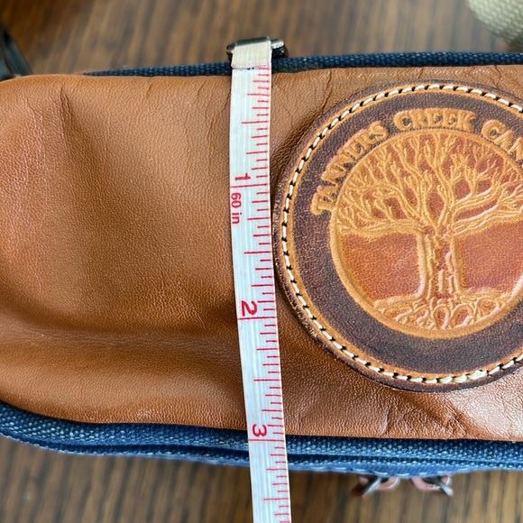 TANNERS CREEK CANVAS HIP BAG FANNY PACK CANVAS AND LEATHER EXCELLENT - Picture 4 of 11